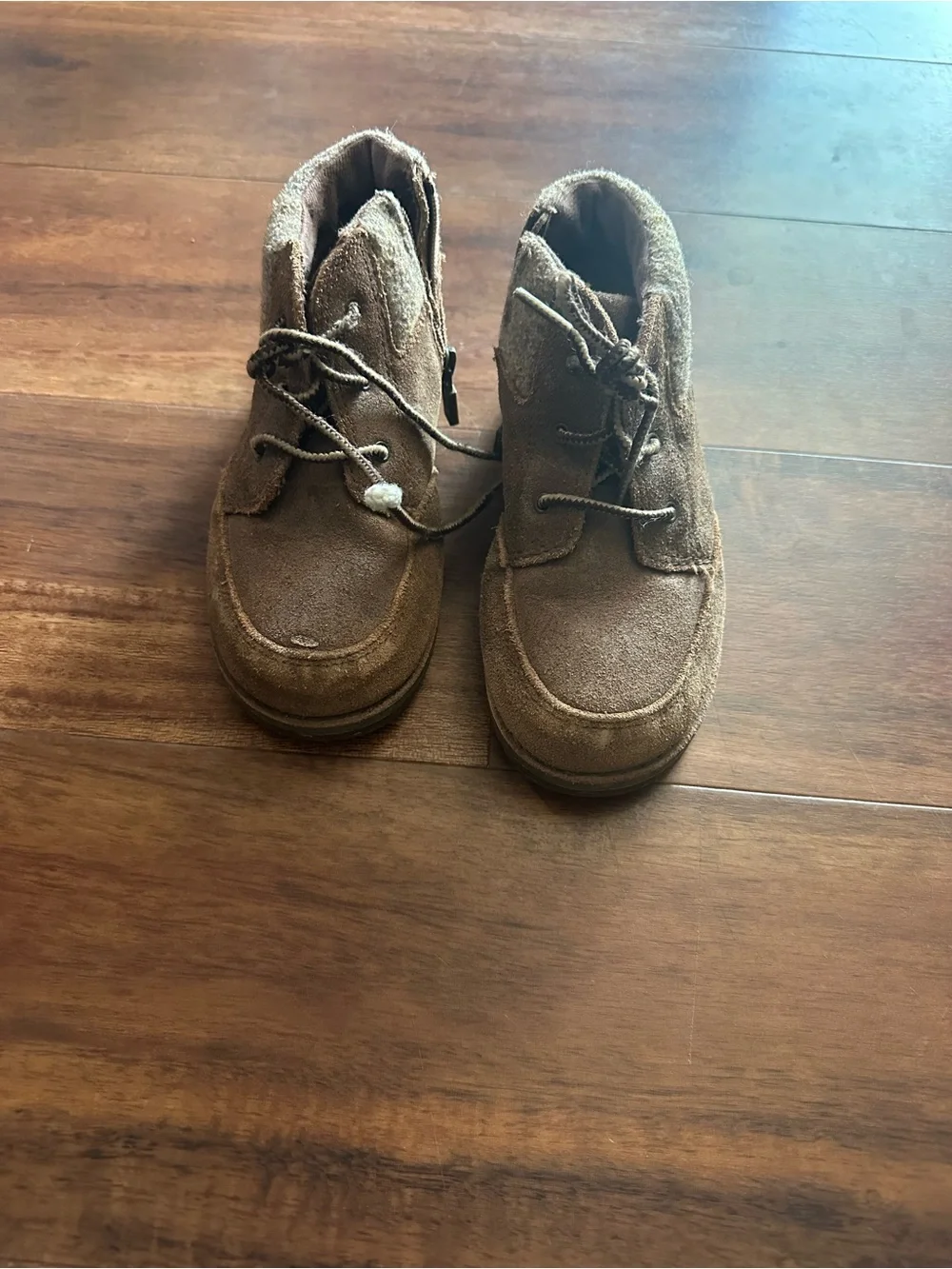 UGG Kids Chestnut Suede Lace-Up Boots